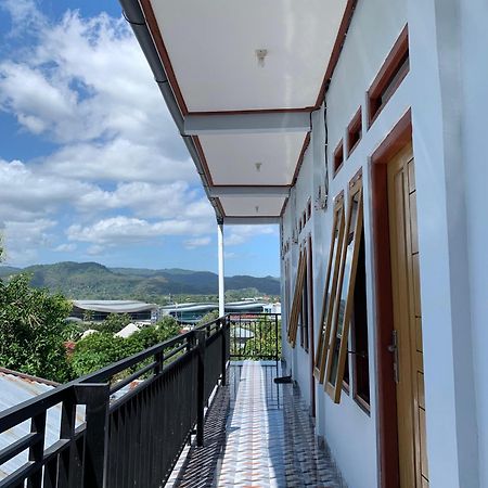Bertus Guesthouse ลาบวนบาโจ ภายนอก รูปภาพ